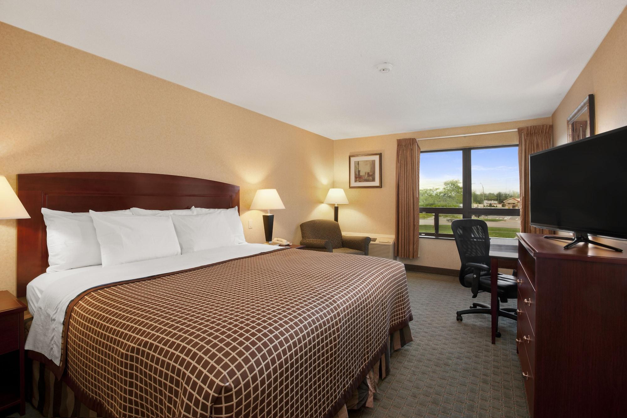 Days Inn By Wyndham Utica Buitenkant foto